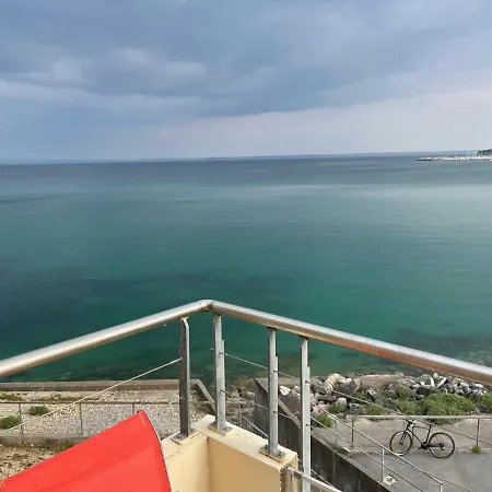 Appartement cosy les pieds dans l’eau, vue mer exceptionnelle Crozon Extérieur photo